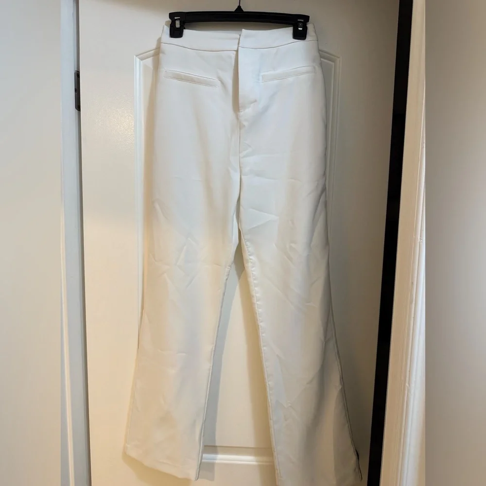 Lulu's White Trousers - Picture 1 of 5